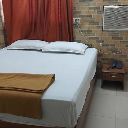 Glitz Hotels Sai Guest House - Nr Inorbit Mall Vashi Navi Mumbai Ngoại thất bức ảnh