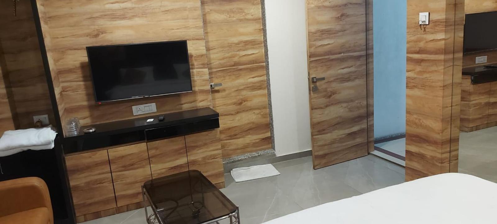 Glitz Hotels Sai Guest House - Nr Inorbit Mall Vashi Navi Mumbai Ngoại thất bức ảnh