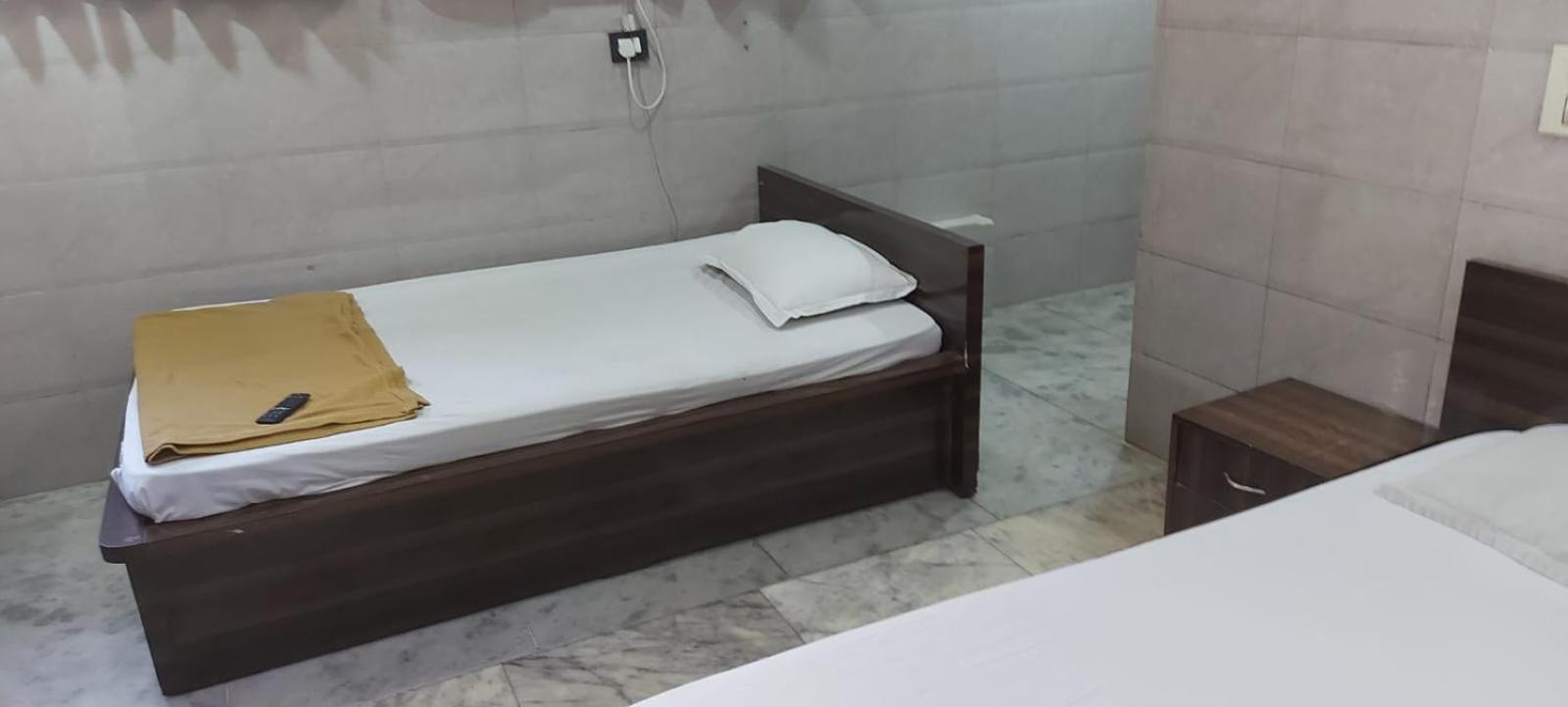 Glitz Hotels Sai Guest House - Nr Inorbit Mall Vashi Navi Mumbai Ngoại thất bức ảnh